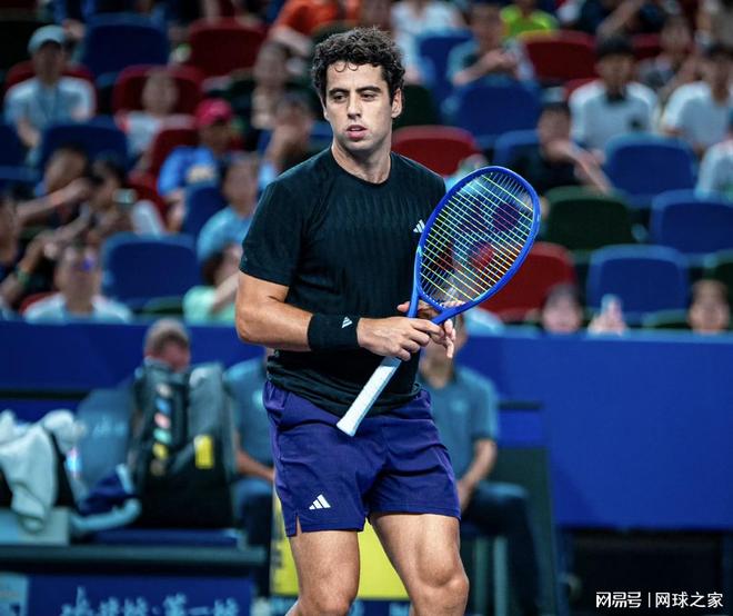 意大利网球队鏖战德国网球队，德约科维奇惊艳世界的简单介绍
