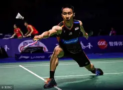 马来西亚羽毛球队鏖战法国羽毛球队，林丹统治全场