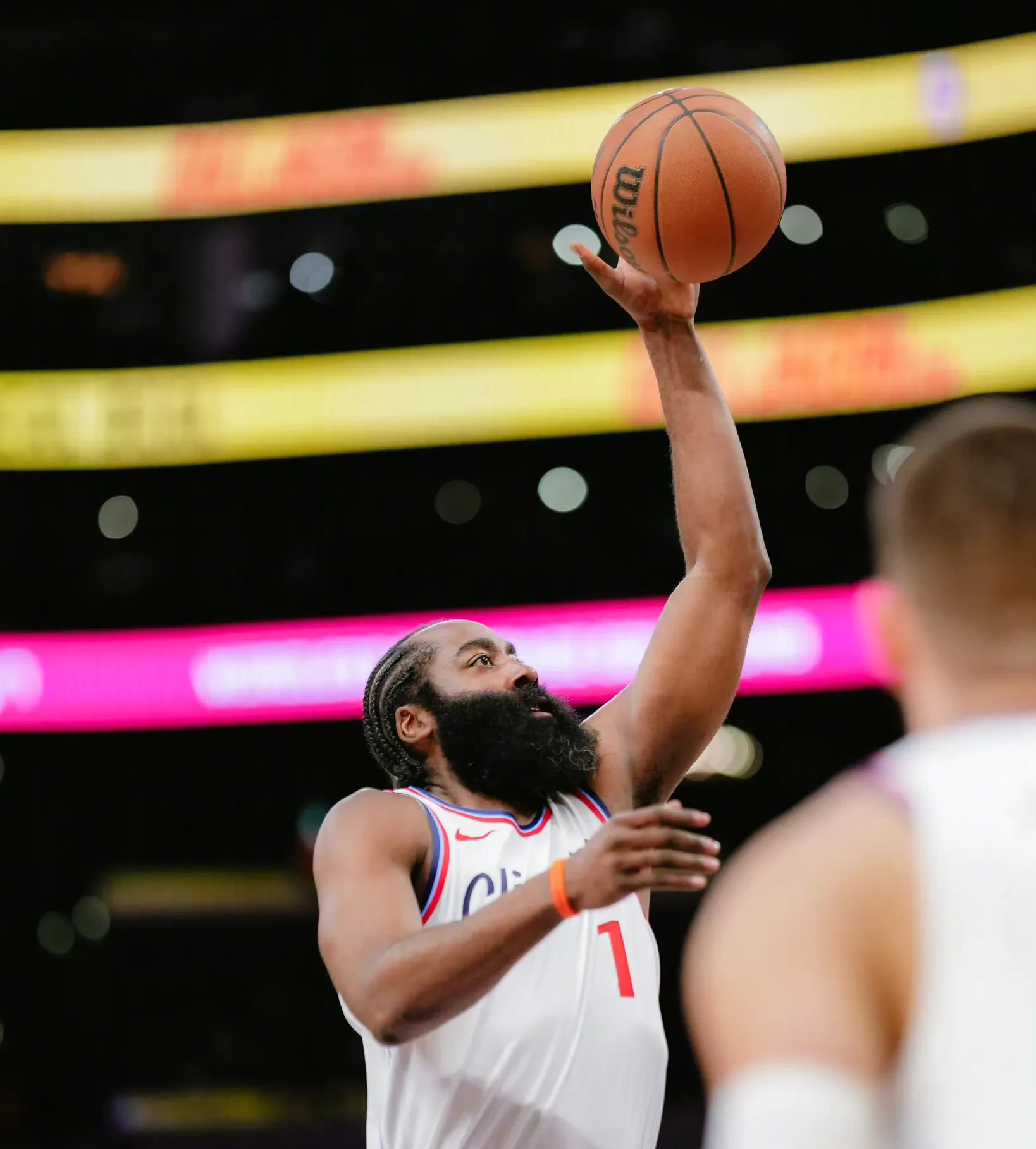 新疆队碾压火箭，哈登状态火热