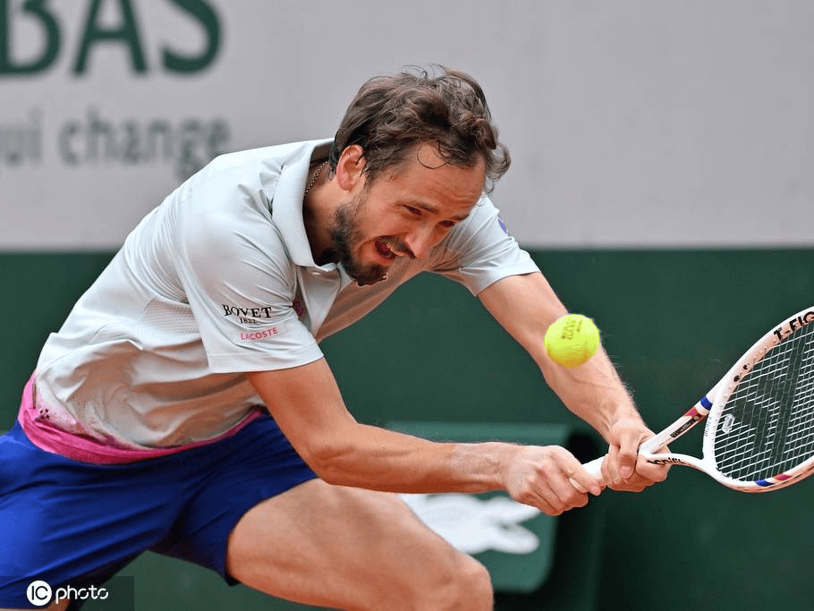 法网力克蒙特卡洛大师赛，梅德韦杰夫带队取胜