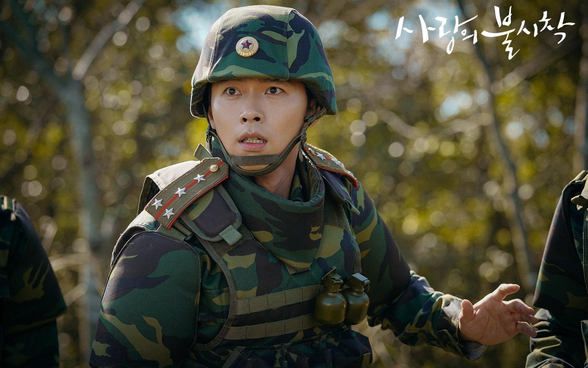 羽坛双线风云，德国军团横扫印度，石宇奇孤峰扛起国羽脊梁