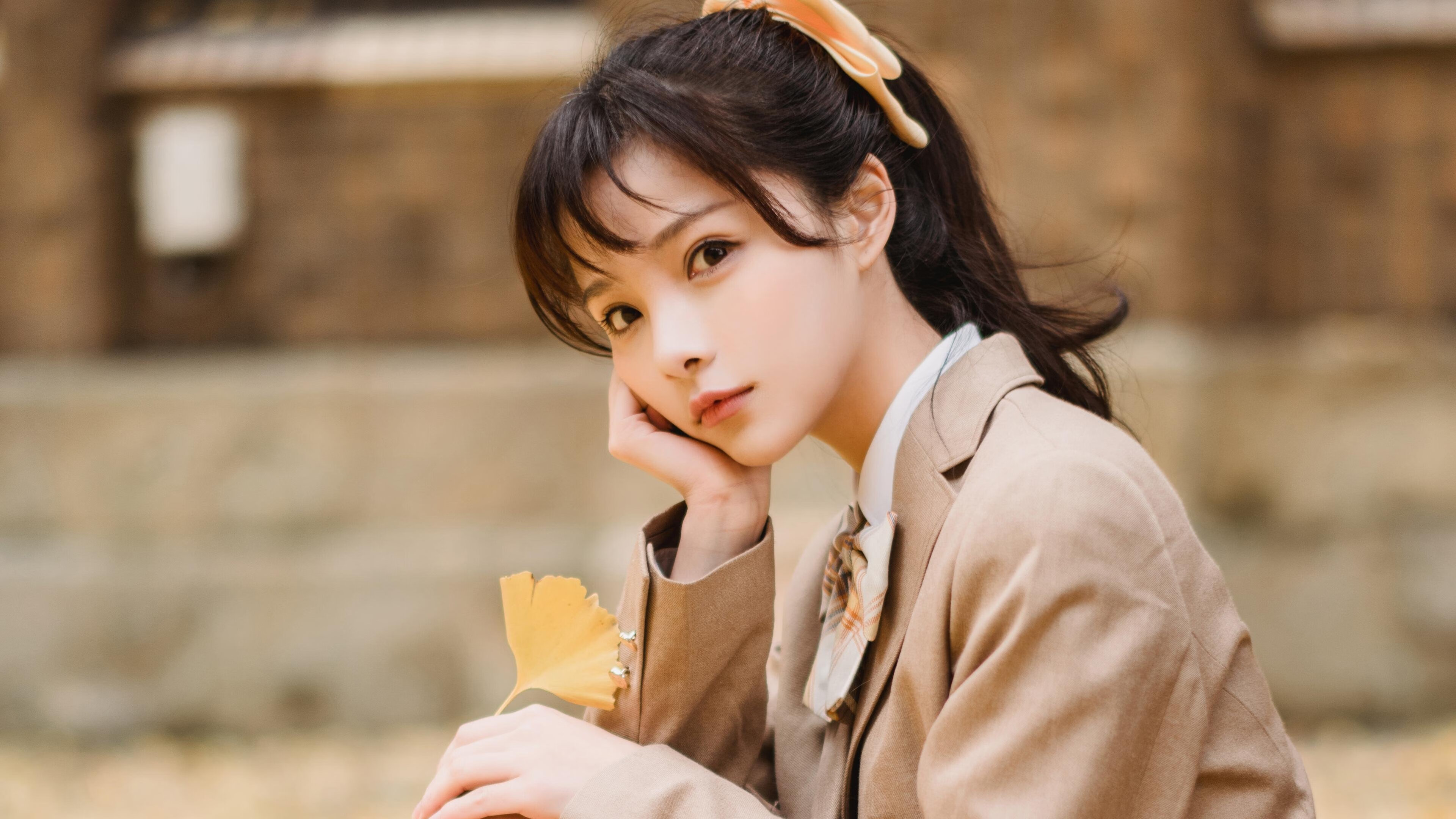 悬念在起跑线终结,红牛公牛巴林提前加冕,维斯塔潘的无情统治