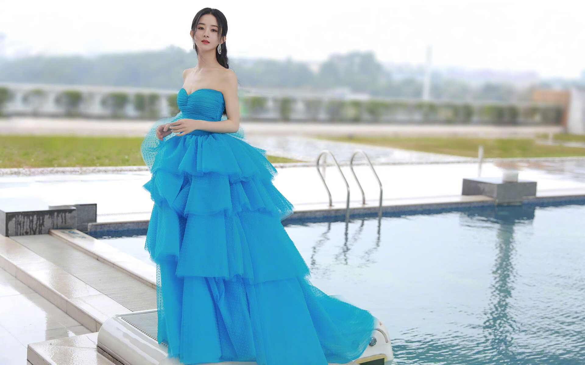 废墟上的神祇，当尤文与塞内加尔在战争的尘埃中对决，哈弗茨用左脚完成终极救赎